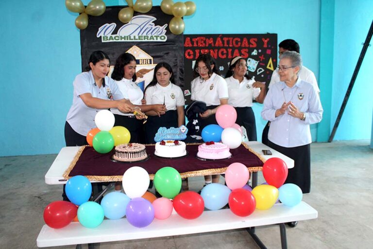 Celebración de 10 años de Bachillerato Colegio Paraíso